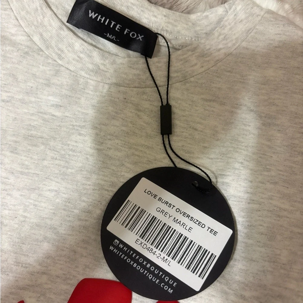 White fox Women's loveburst oversized  T-Shirt - Picture 4 of 4